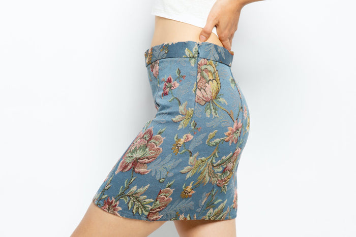 tapestry floral mini zip up side view