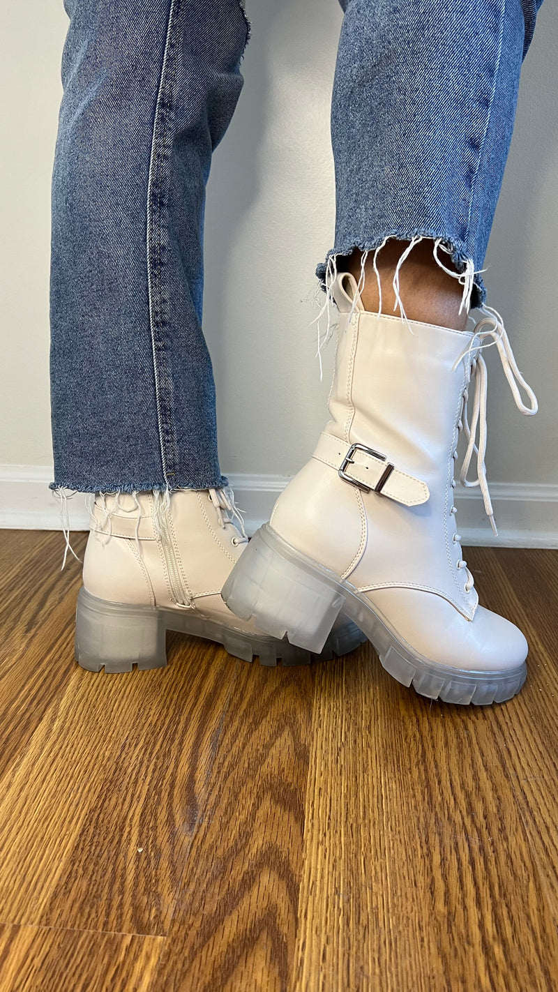 JAZMIN LACE UP BOOTIE